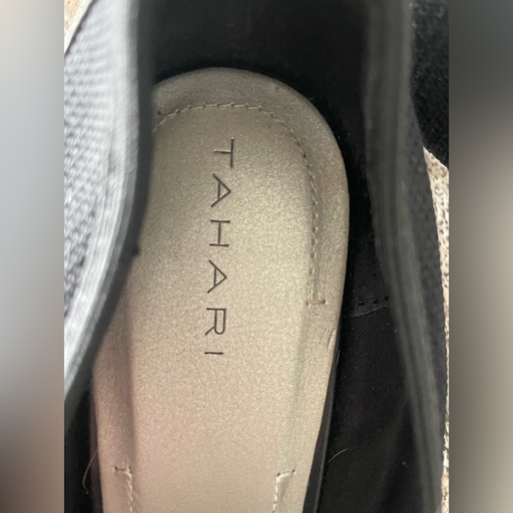 Tahari Black Toby Stretch Pumps High Heels Pointed Toe Size 9.5 Women’s Slip On - Picture 7 of 8